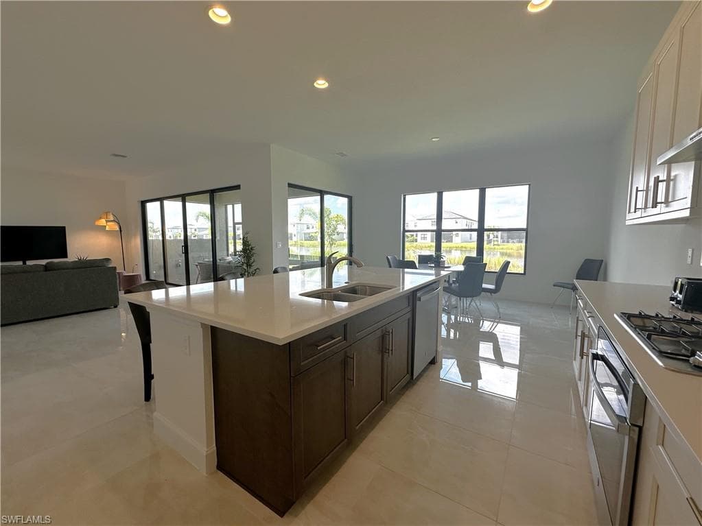 20293 Fair Oak LN, ESTERO FL 33928-5