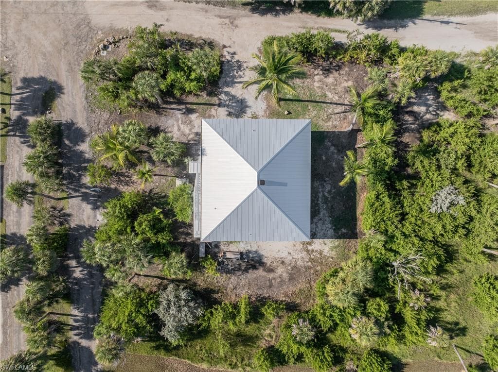 9297 Kincaid CT, SANIBEL FL 33957-4