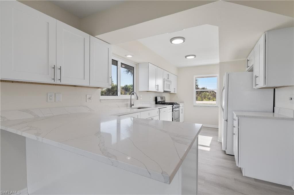 9297 Kincaid CT, SANIBEL FL 33957-14