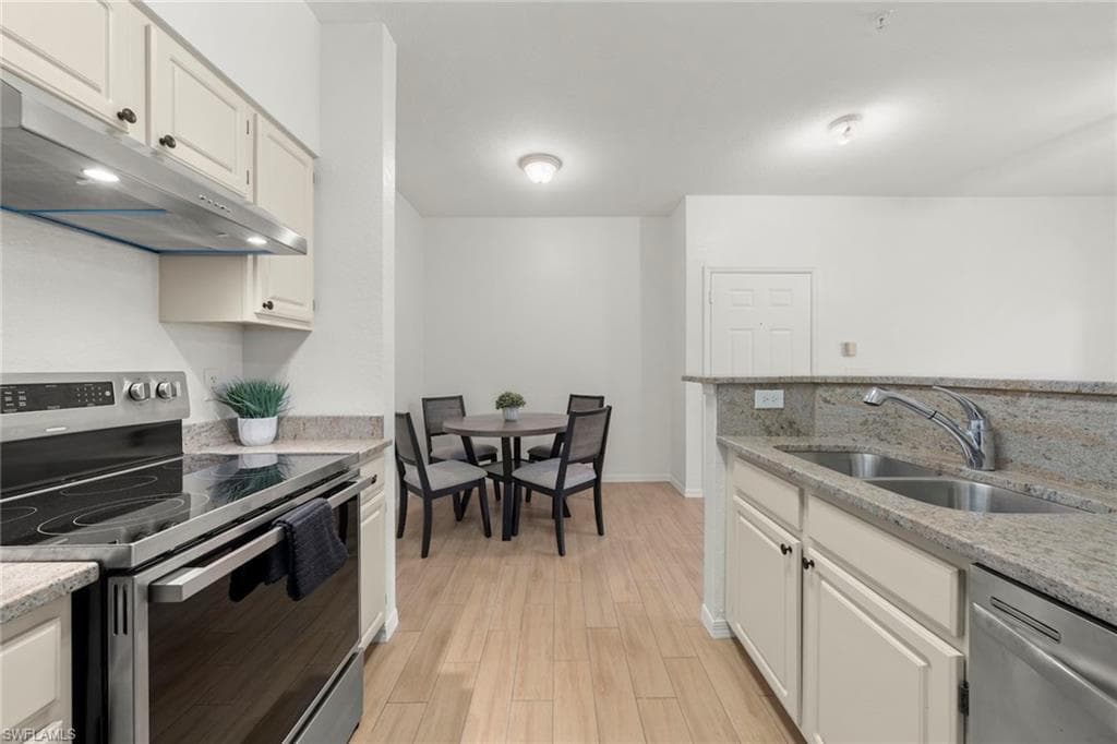 23500 Walden Center DR # 206, ESTERO FL 34134-2