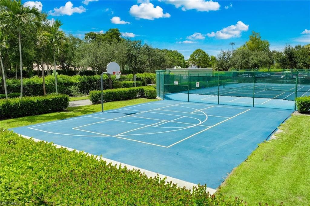 23500 Walden Center DR # 206, ESTERO FL 34134-38