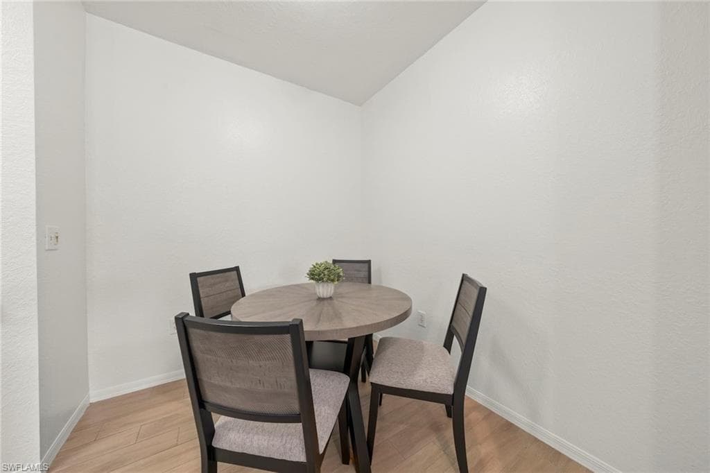 23500 Walden Center DR # 206, ESTERO FL 34134-20