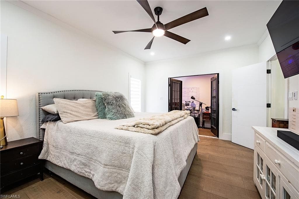 5960 Bur Oaks LN, NAPLES FL 34119-11