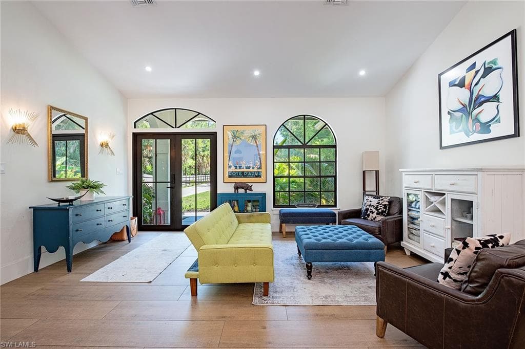 5960 Bur Oaks LN, NAPLES FL 34119-2