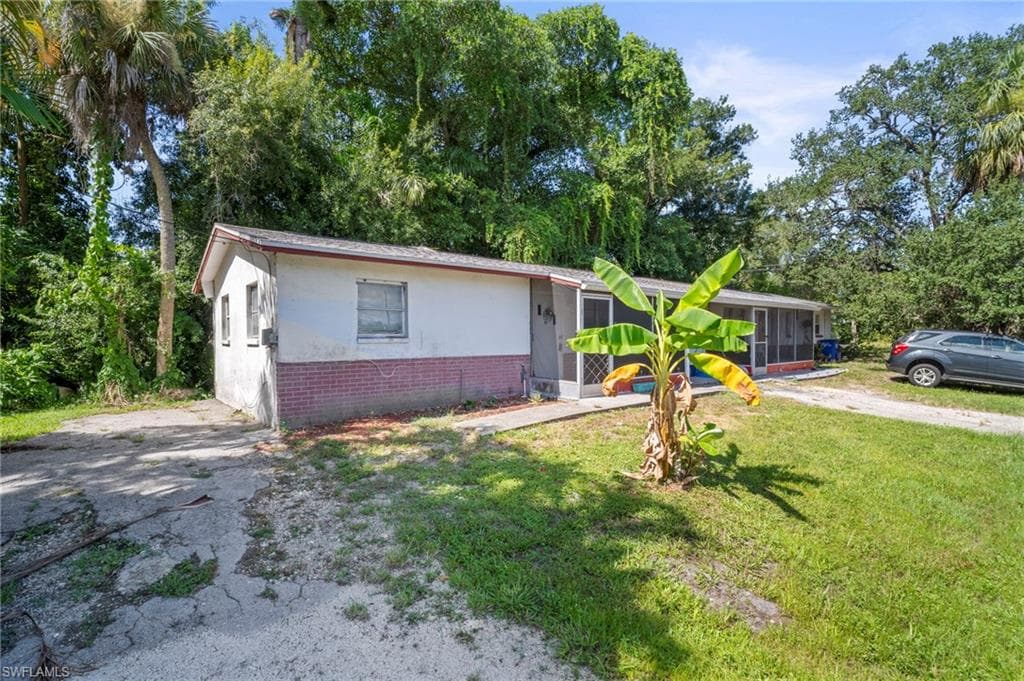 75 cypress ST, NORTH FORT MYERS FL 33903-2