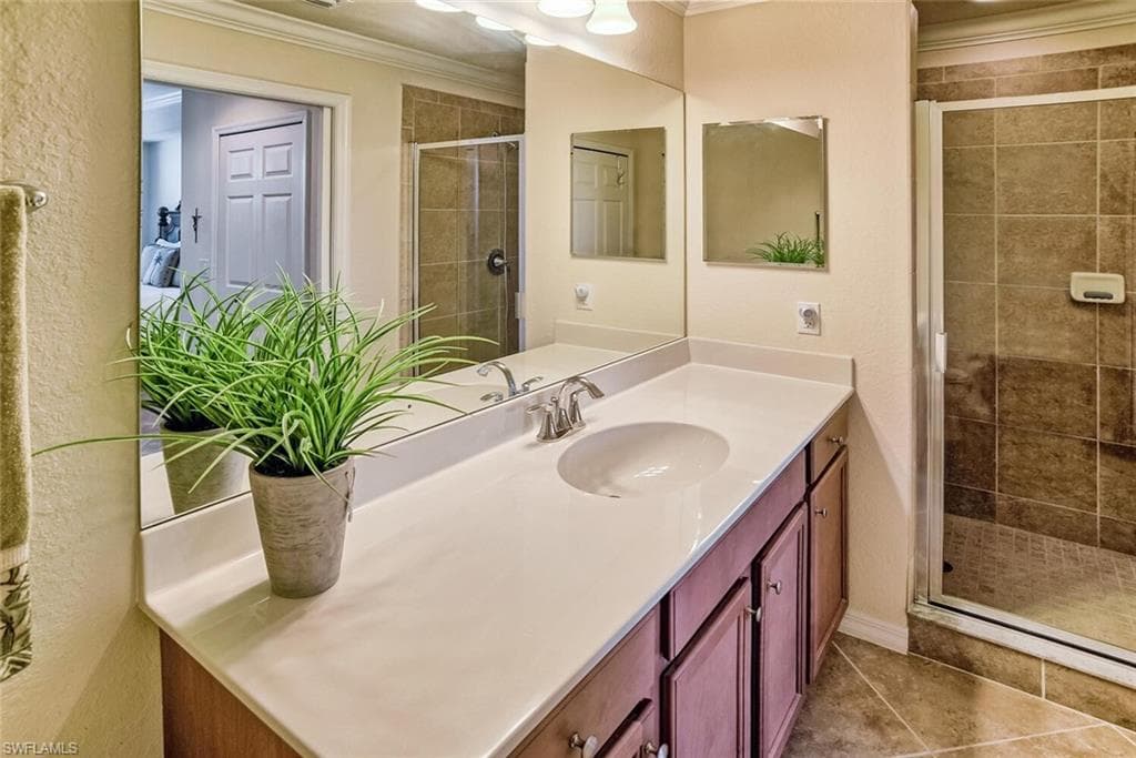 9719 Acqua CT # 228, NAPLES FL 34113-11