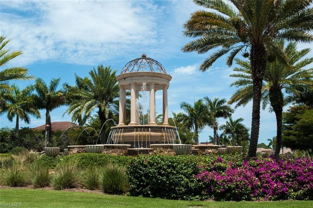 9719 Acqua CT # 228, NAPLES FL 34113-23