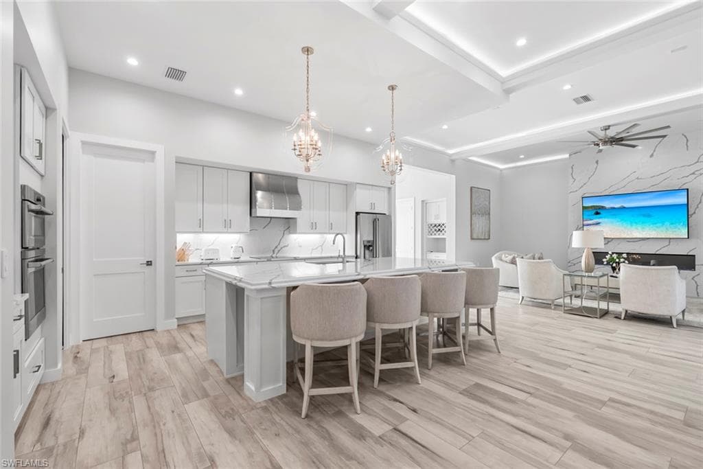 9974 Winterview DR, NAPLES FL 34109-15