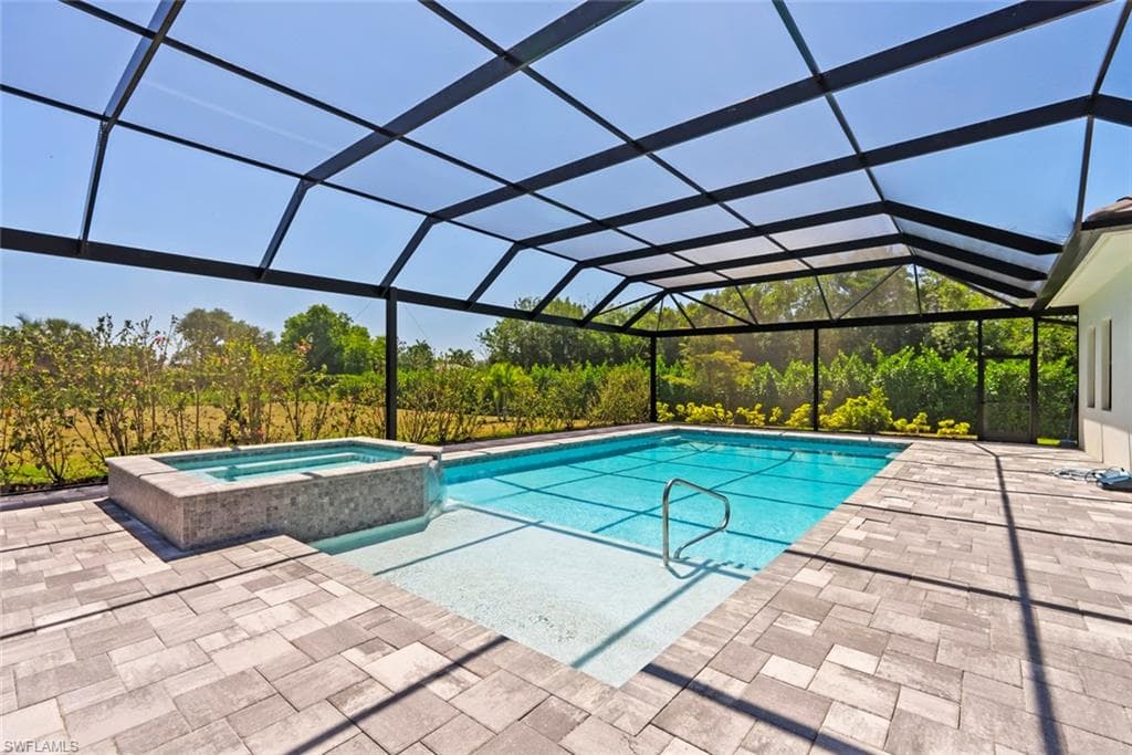 9974 Winterview DR, NAPLES FL 34109-6