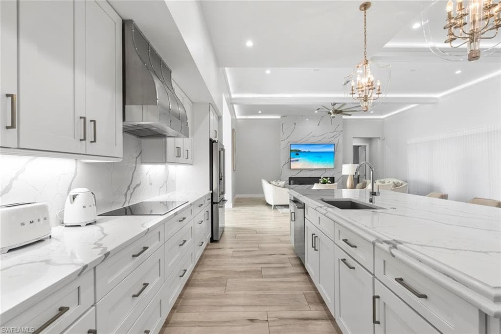 9974 Winterview DR, NAPLES FL 34109-17