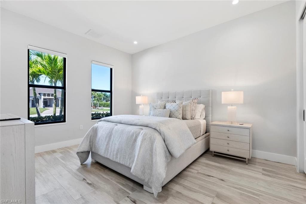 9974 Winterview DR, NAPLES FL 34109-34