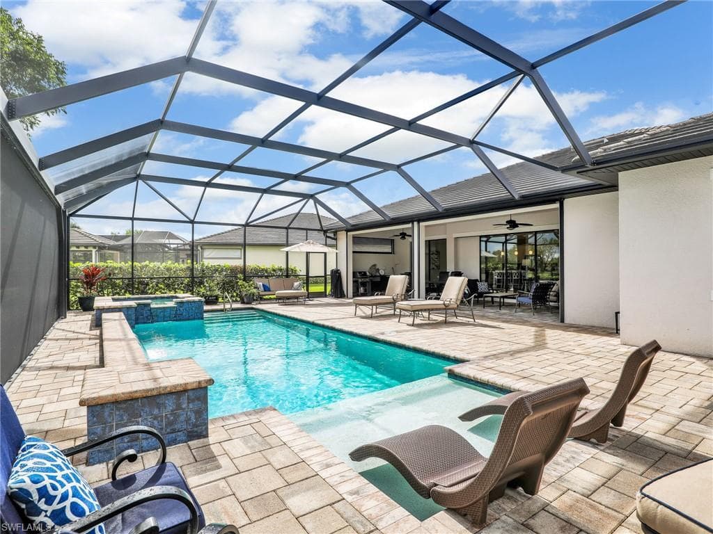 2079 Antigua LN N, NAPLES FL 34120-24