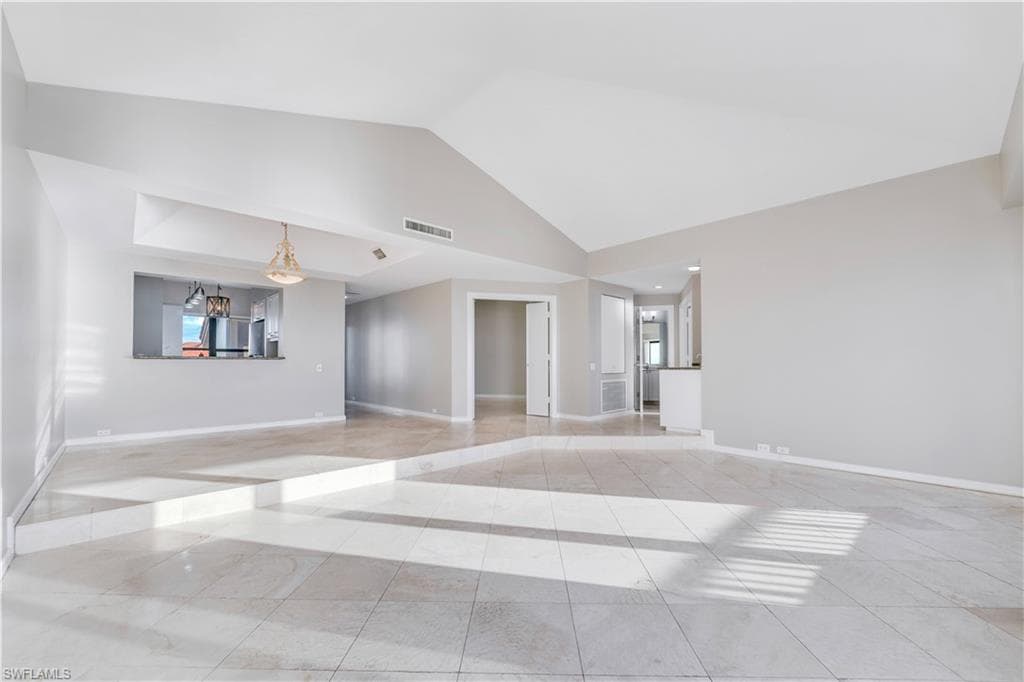 645 La Peninsula BLVD # 645, NAPLES FL 34113-12