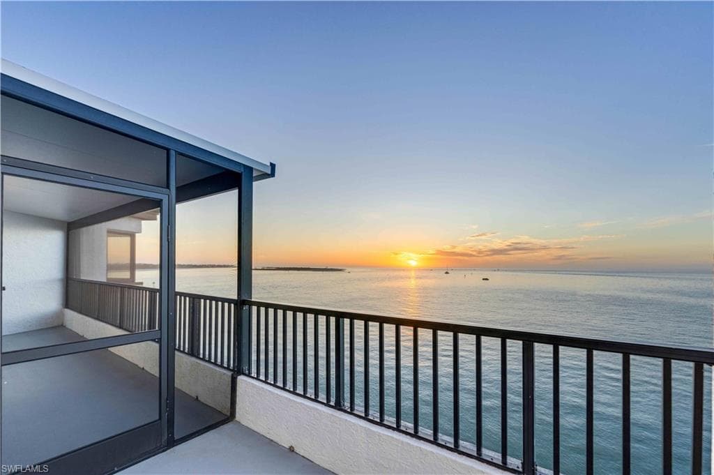 645 La Peninsula BLVD # 645, NAPLES FL 34113-8