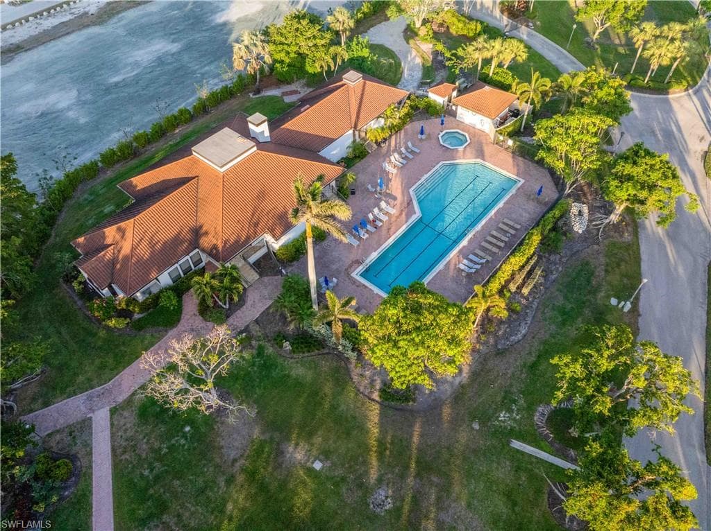 645 La Peninsula BLVD # 645, NAPLES FL 34113-37