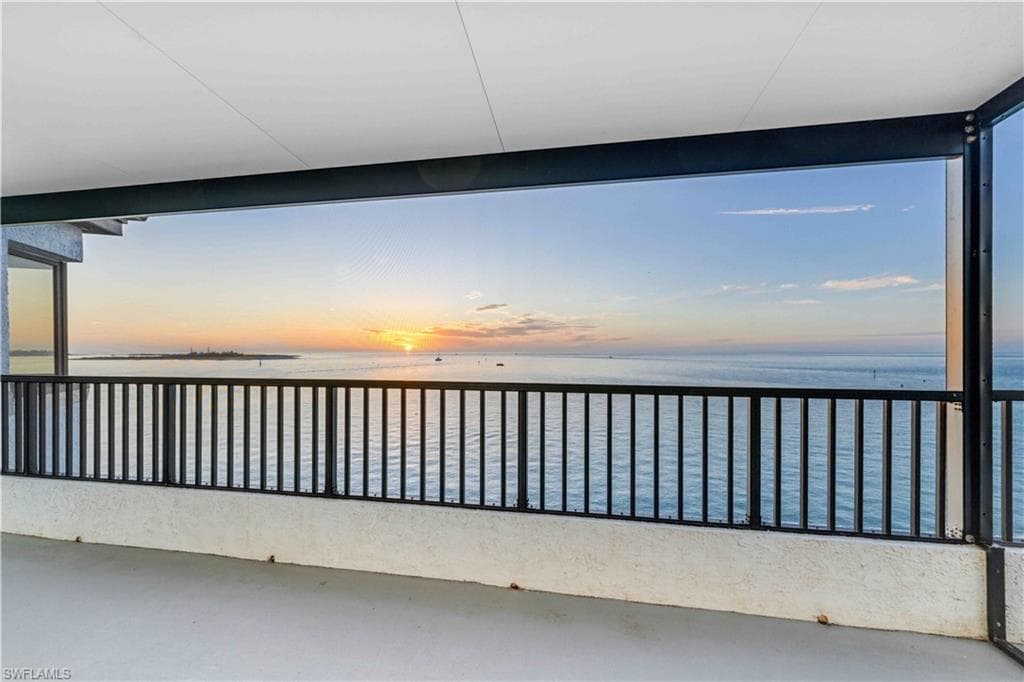645 La Peninsula BLVD # 645, NAPLES FL 34113-9