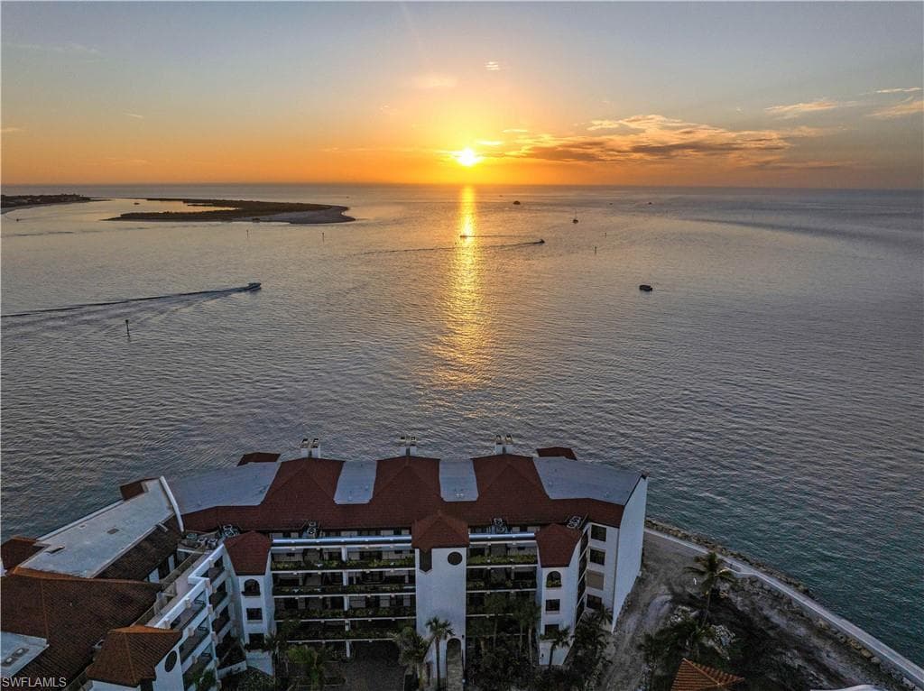 645 La Peninsula BLVD # 645, NAPLES FL 34113-47