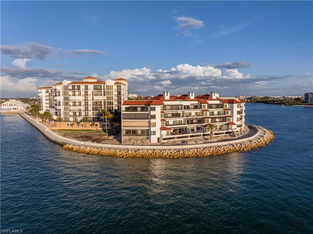 645 La Peninsula BLVD # 645, NAPLES FL 34113-43