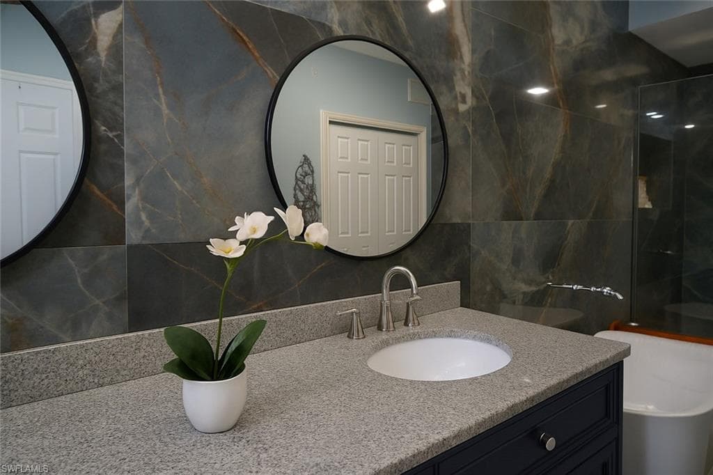 1320 Henley ST # 2003, NAPLES FL 34105-14