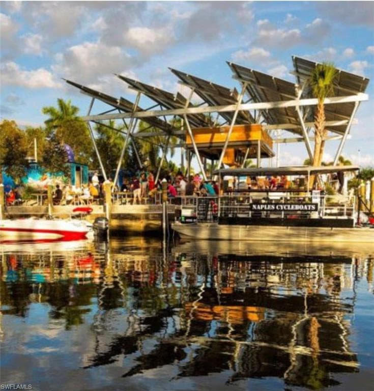 4084 New Moon CT, NAPLES FL 34112-9