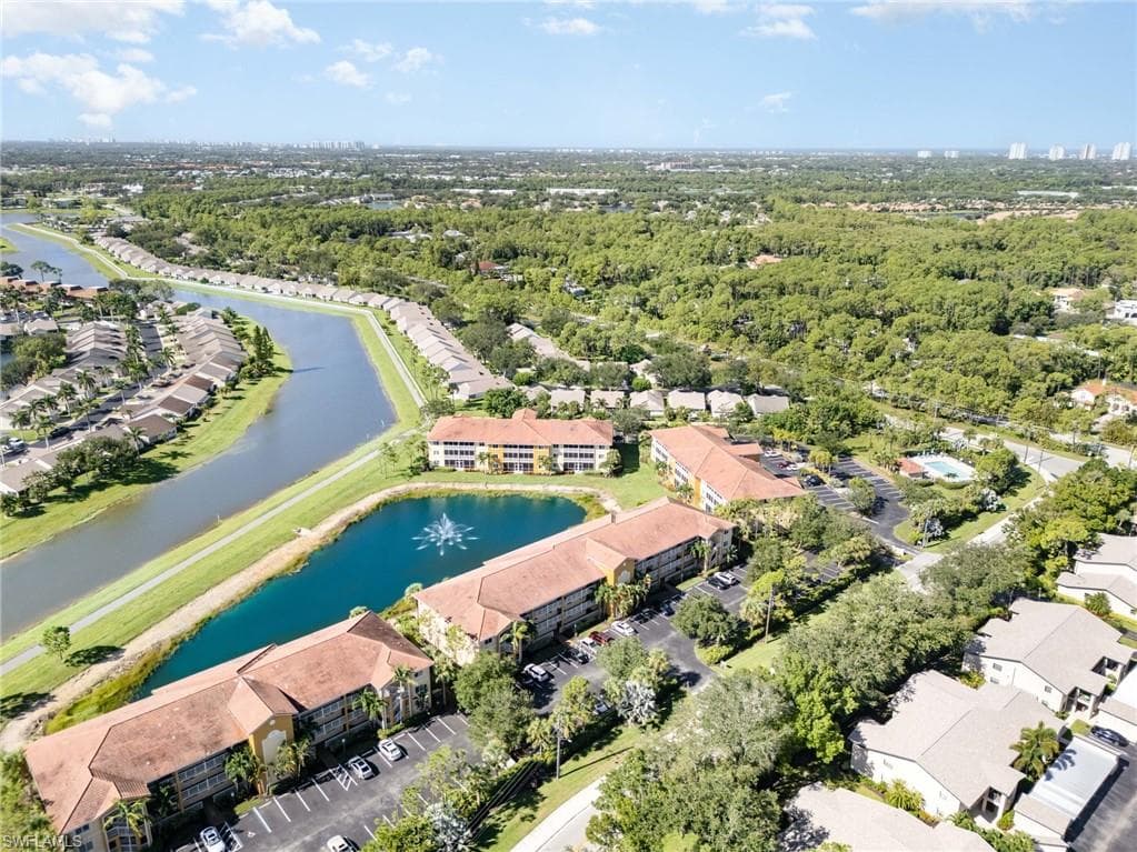 10020 Maddox LN # 210, BONITA SPRINGS FL 34135-16