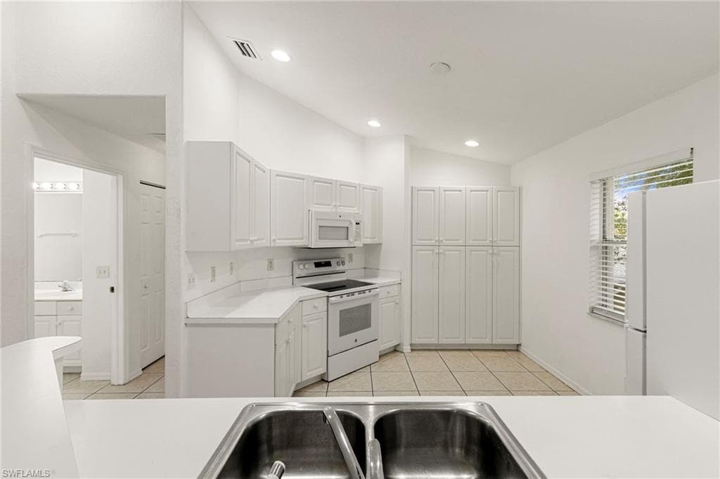 12340 Notting Hill LN # 23, BONITA SPRINGS FL 34135-8