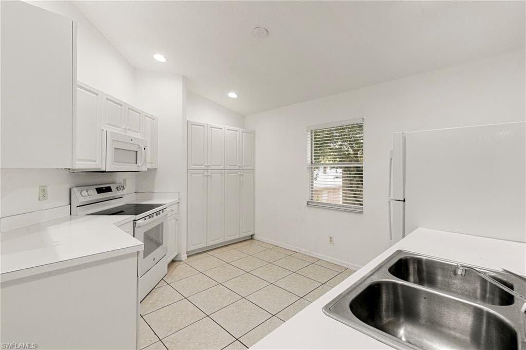 12340 Notting Hill LN # 23, BONITA SPRINGS FL 34135-9