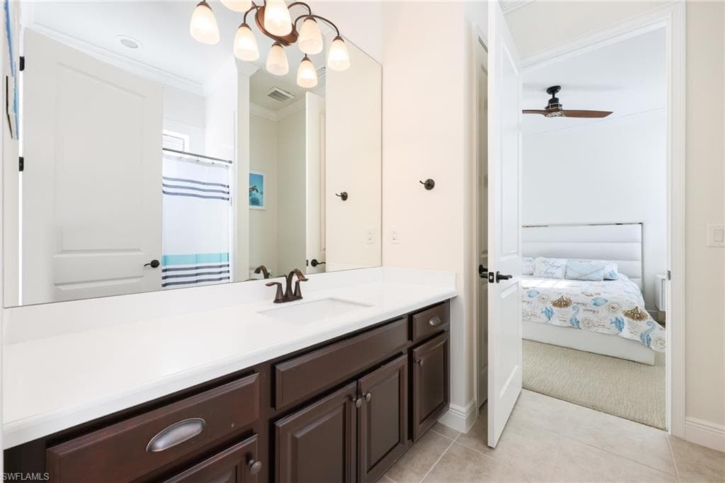 3275 Pilot CIR, NAPLES FL 34120-25