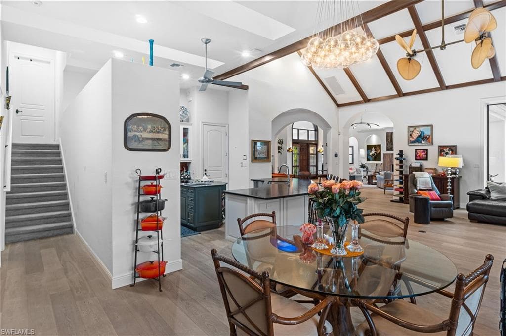 2755 Lantern LN, NAPLES FL 34102-9