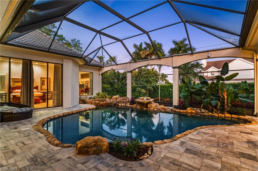 2755 Lantern LN, NAPLES FL 34102-28