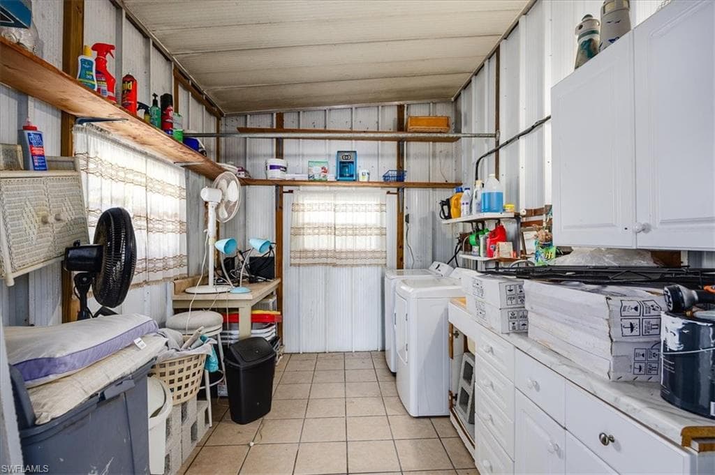 16241 Siesta DR, FORT MYERS FL 33908-27