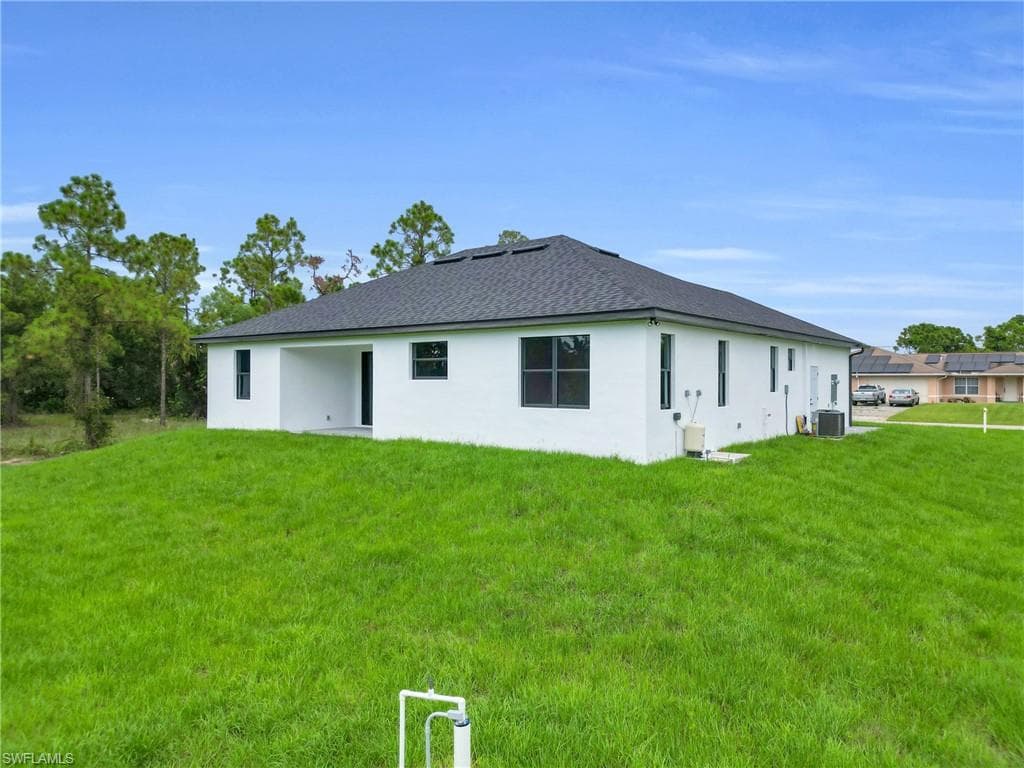 3809 Sunset RD, LEHIGH ACRES FL 33971-3