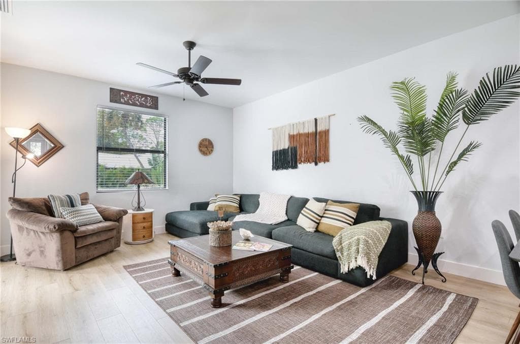 1147 Steeves AVE, NAPLES FL 34104-21