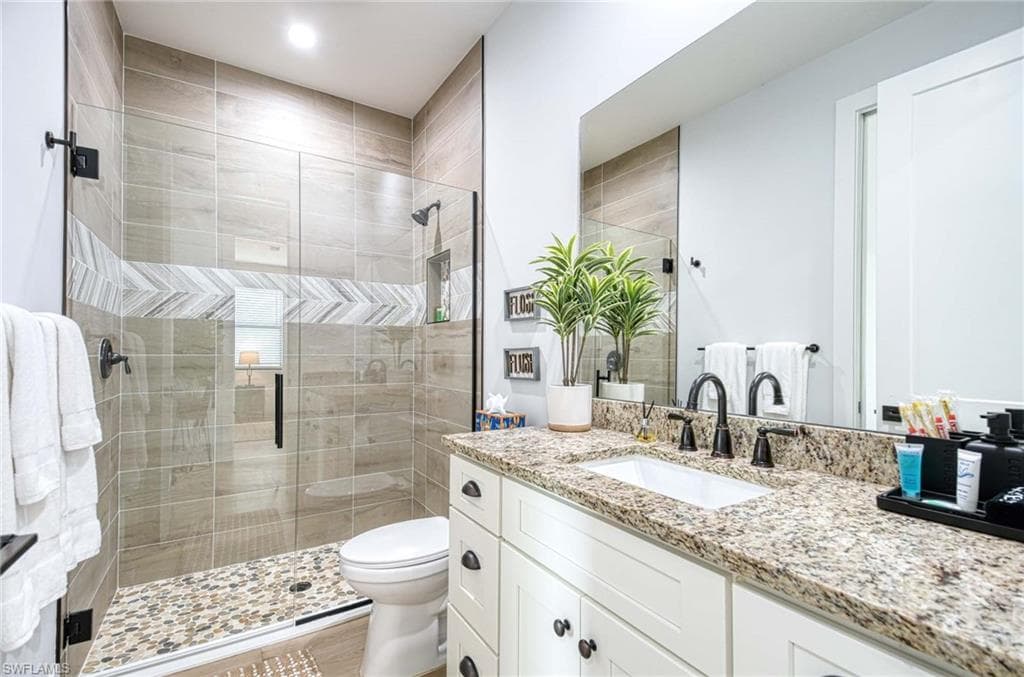1147 Steeves AVE, NAPLES FL 34104-6