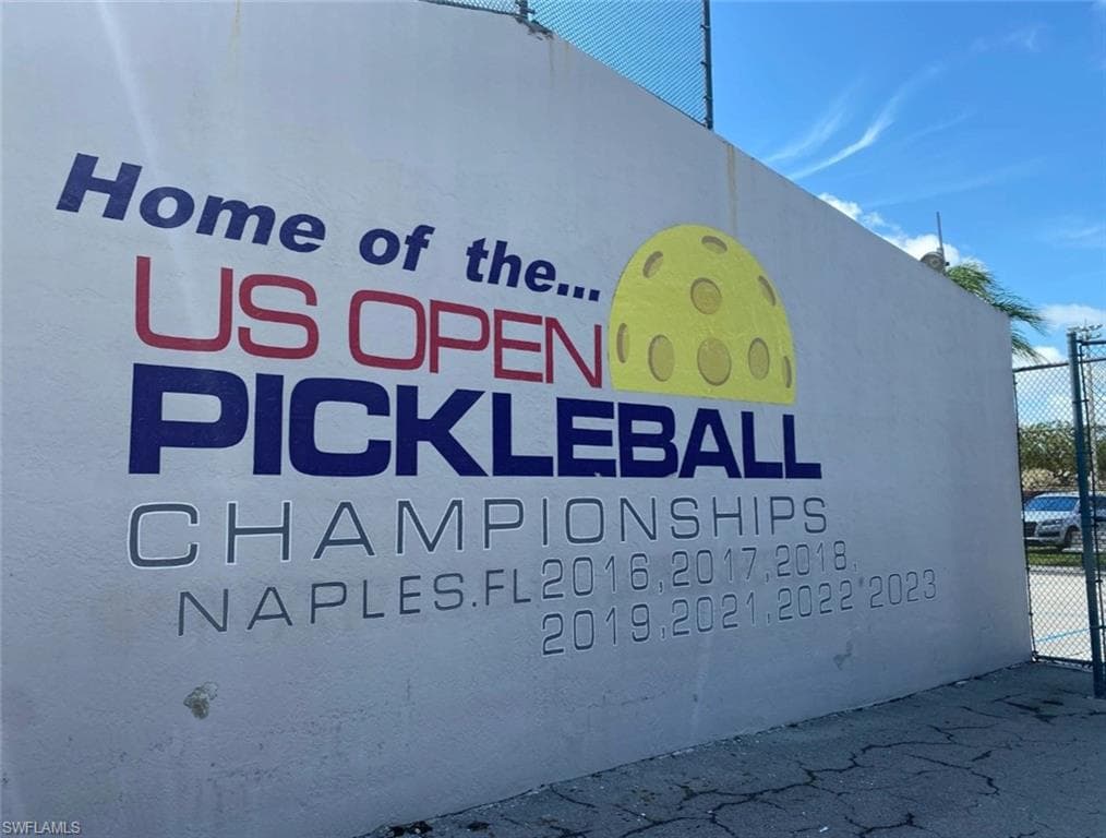 4021 Full Moon CT, NAPLES FL 34112-19