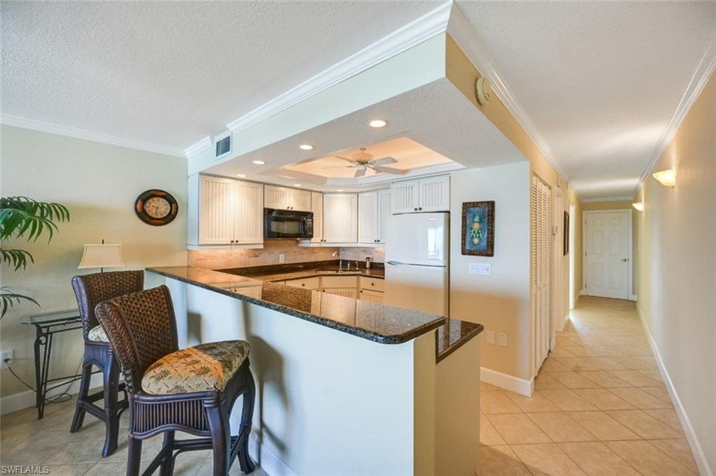 25850 Hickory BLVD # 301, BONITA SPRINGS FL 34134-1