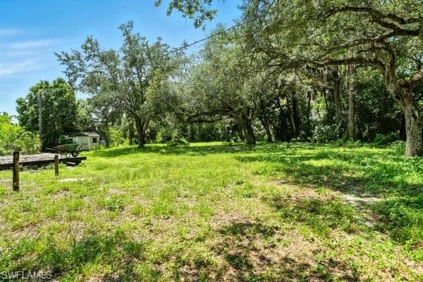 435 Trader RD, FORT DENAUD FL 33935-17