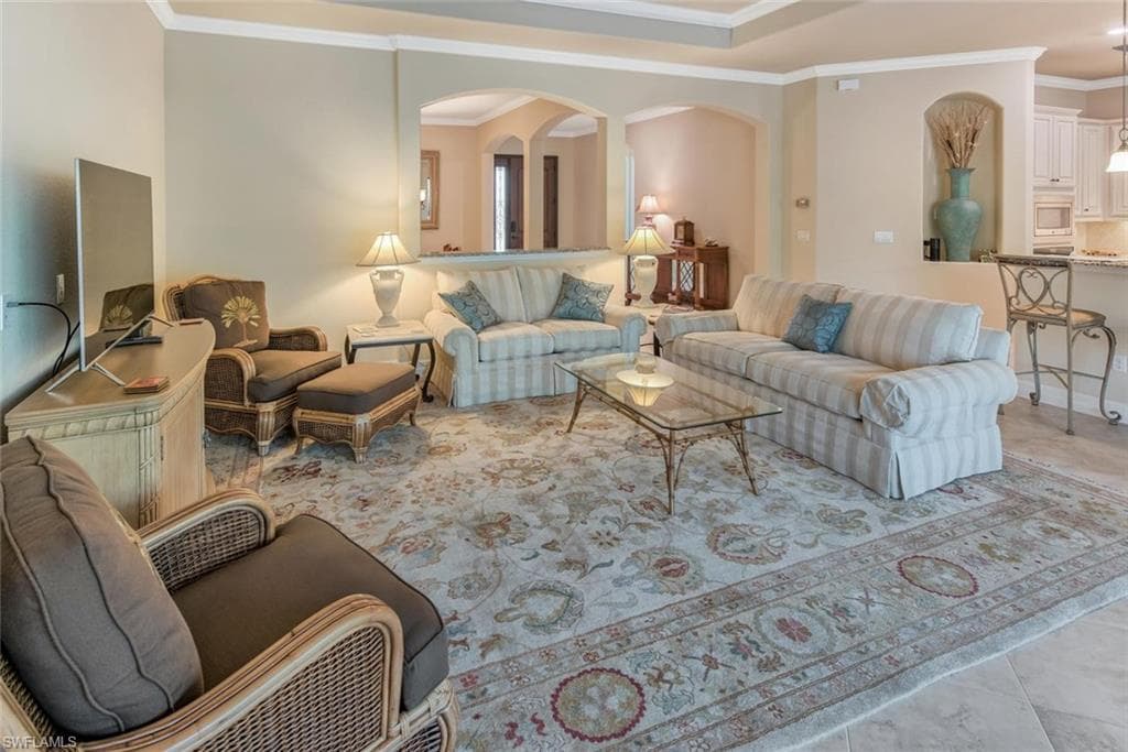 9387 Vercelli CT, NAPLES FL 34113-4