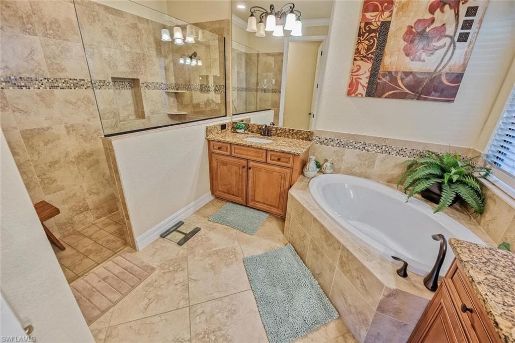 9415 Piacere WAY, NAPLES FL 34113-13