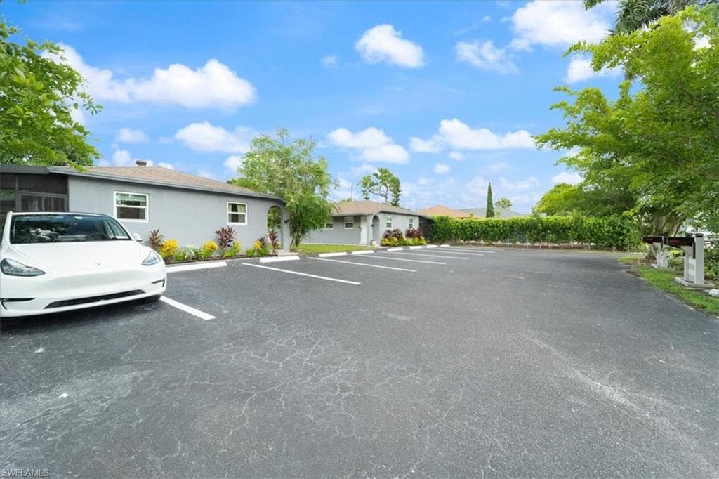 3365-3367 Estey AVE, NAPLES FL 34104-1