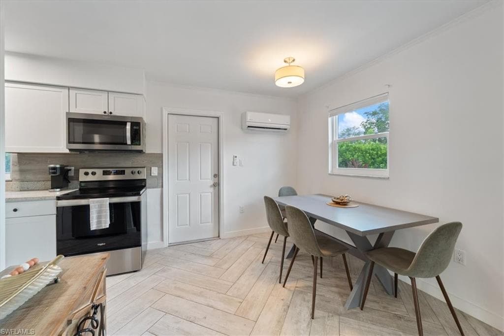 3365-3367 Estey AVE, NAPLES FL 34104-16