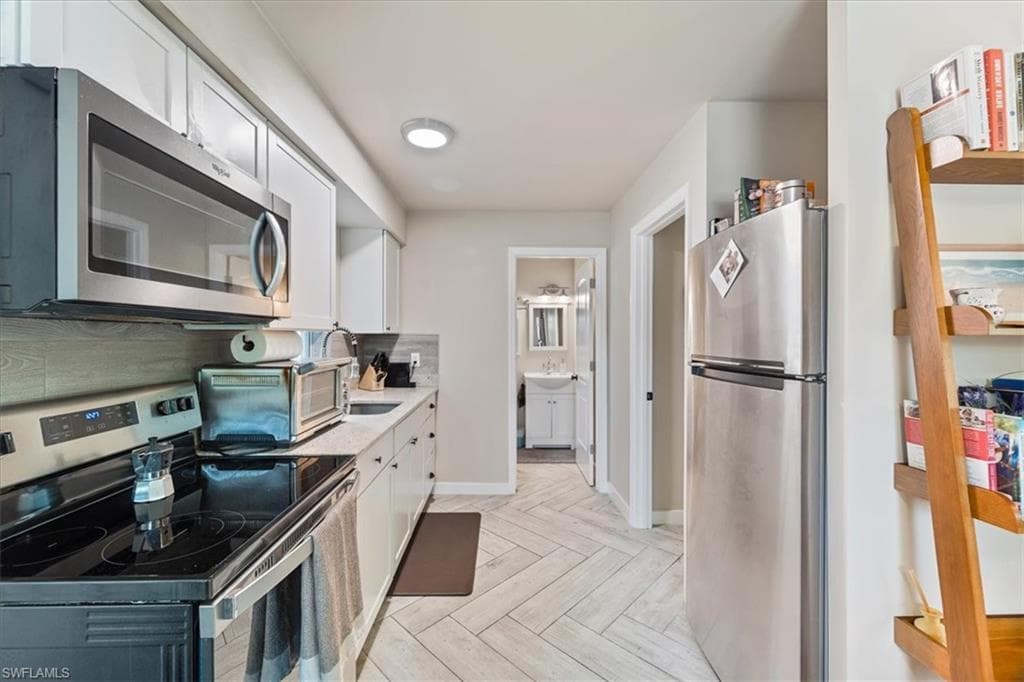 3365-3367 Estey AVE, NAPLES FL 34104-6