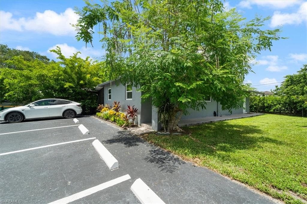 3365-3367 Estey AVE, NAPLES FL 34104-27