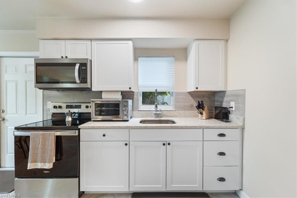 3365-3367 Estey AVE, NAPLES FL 34104-8