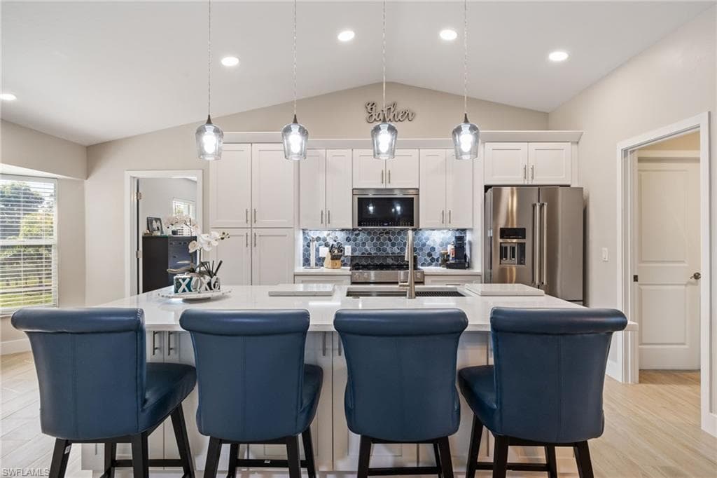 6221 Astoria AVE, FORT MYERS FL 33905-11