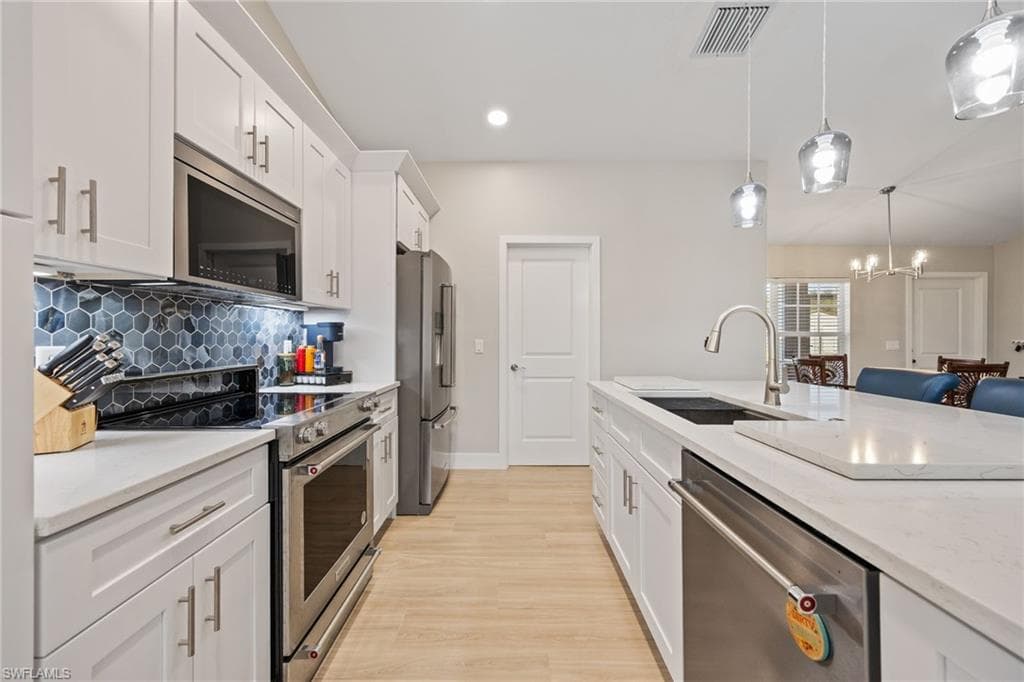 6221 Astoria AVE, FORT MYERS FL 33905-14