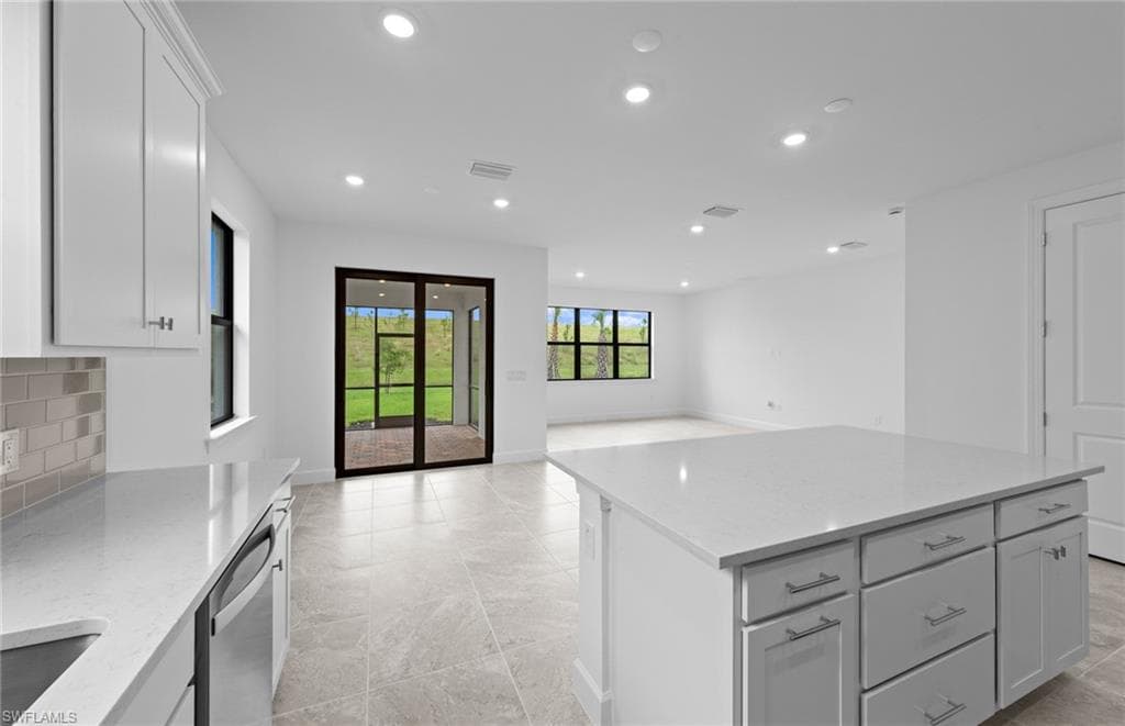 3861 Passion Vine DR, ALVA FL 33920-4