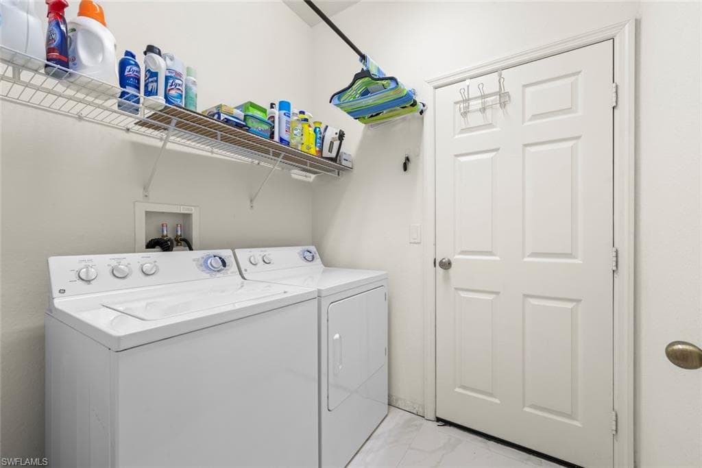 9049 Gladiolus Preserve CIR, FORT MYERS FL 33908-35