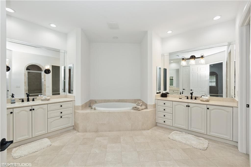 6501 Crown Colony PL # 201, NAPLES FL 34108-22