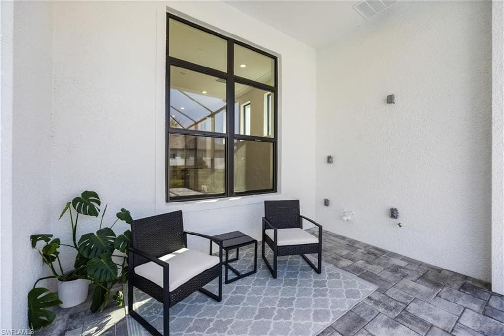 16136 Verilyn CIR, NAPLES FL 34110-21